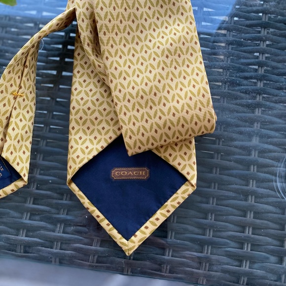 Coach Men’s Silk Necktie Yellow Baroque Handmade - Picture 2 of 3